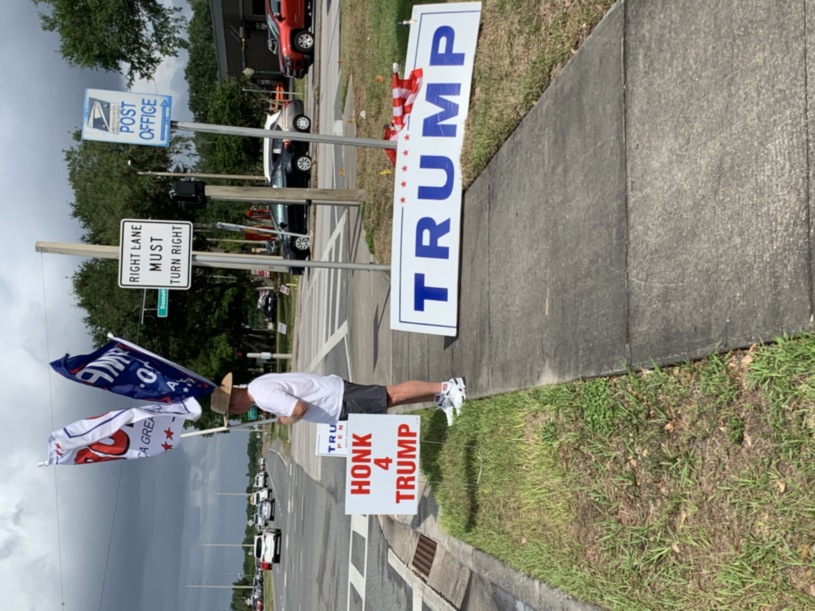 Trump flag rally at Mt Dora, 04-17-2020