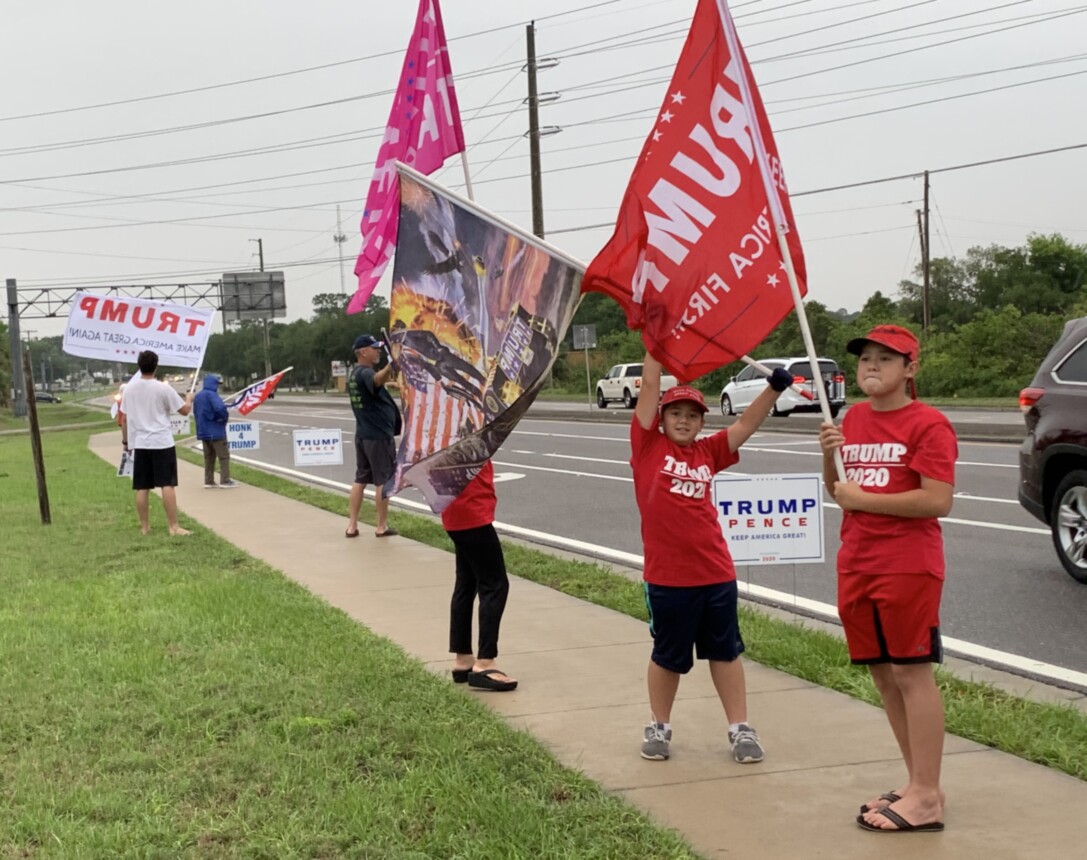 Trump flag rally at Tavares, 04-24-2020