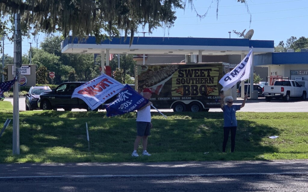 Trump flag rally at Leesburg, 05-01-2020