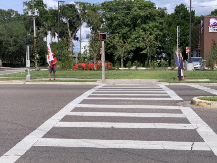 Trump flag rally at Umatilla, 05-29-2020