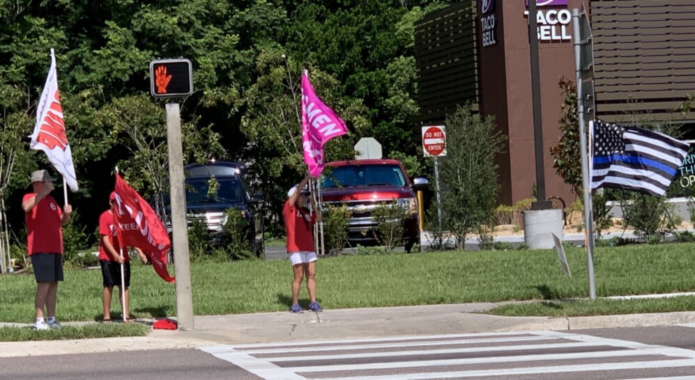 Trump flag rally at Umatilla, 07-17-2020